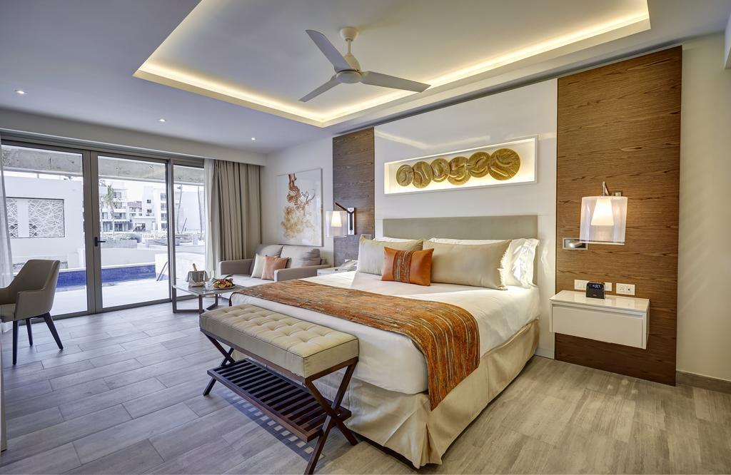 Hotel Royalton Bavaro Exterior photo